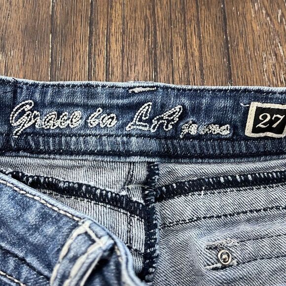 Grace in LA Embellished Capri Jeans – Size 27 - Picture 9 of 13